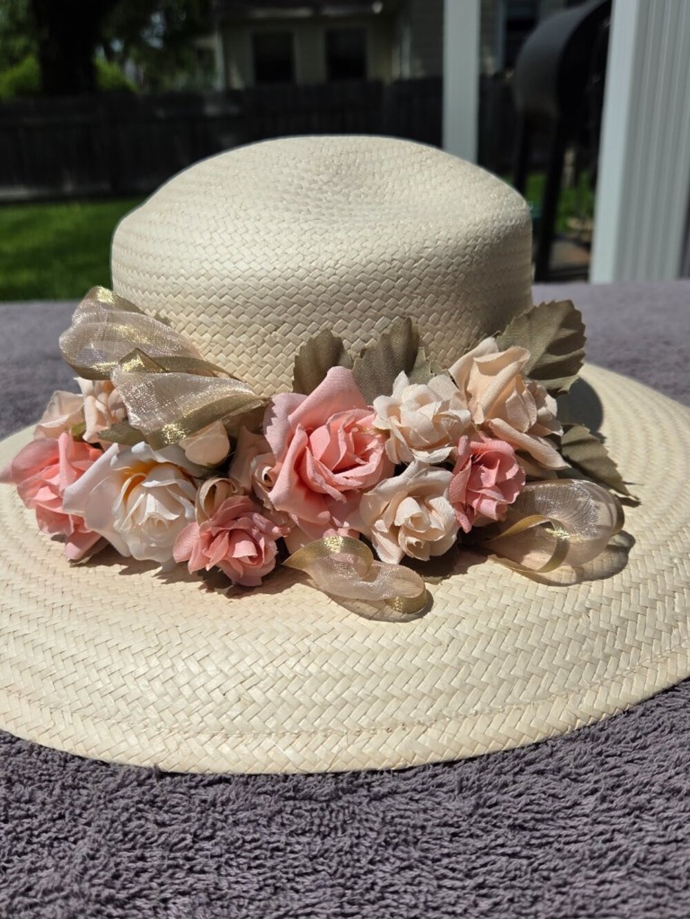 Women's Beige Wide Brim Straw Derby Church Dressy Hat Rosettes Pink Gold White